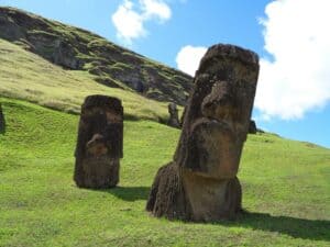 can you visit easter island